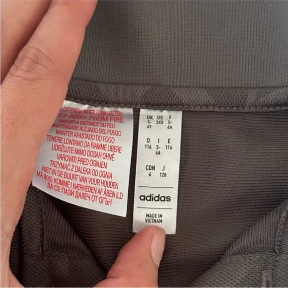 Adidas Kids Gray and White Soccer Set, Size 6 - Picture 11 of 14